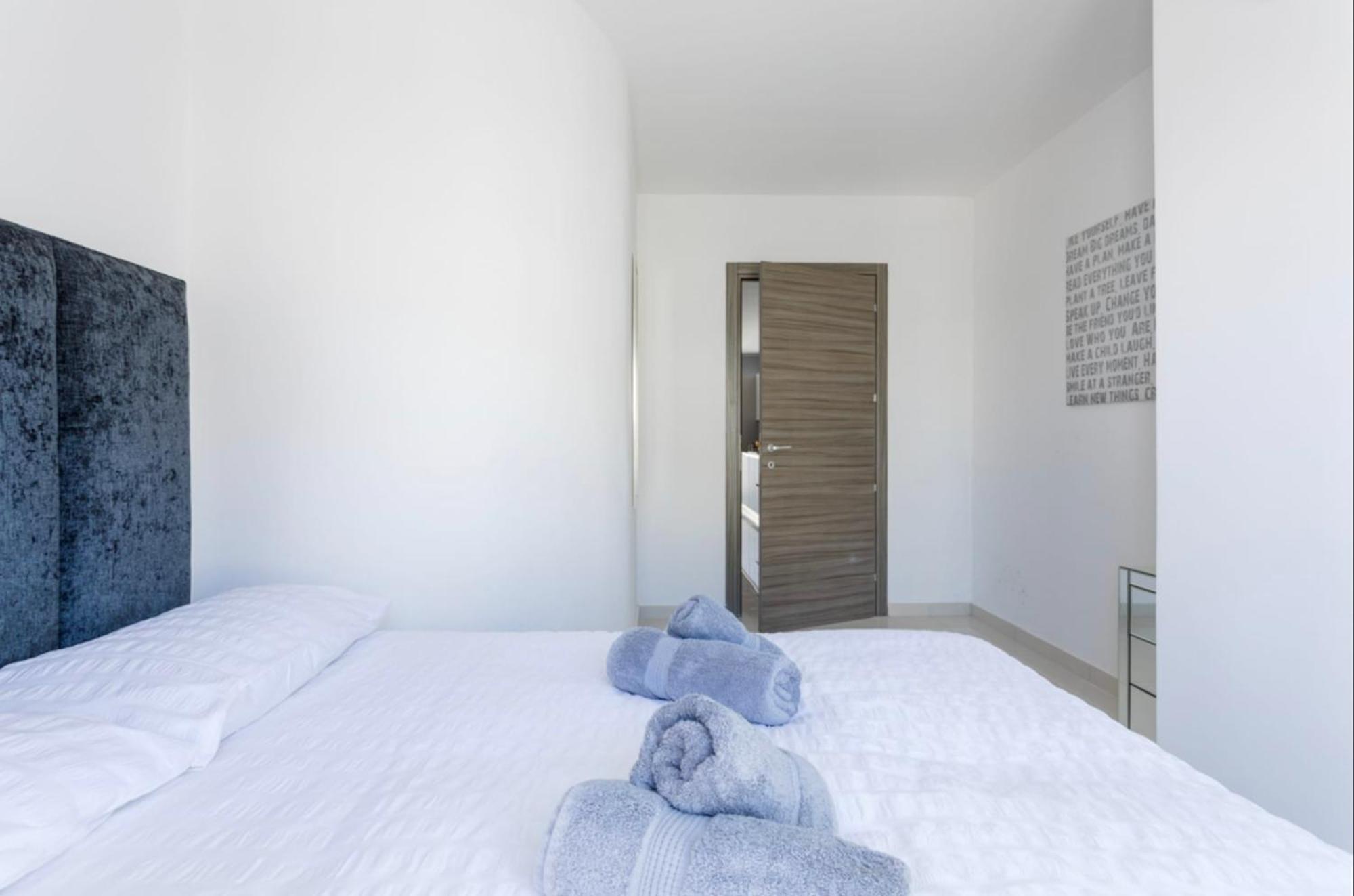 Saint Julian - Lovely Apartment With Terrace - Cityapartmentstay Saint Julian's 외부 사진